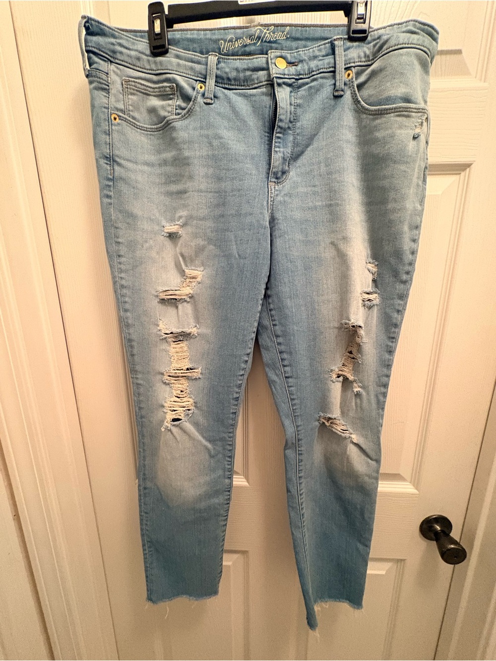 Universal Thread Mid Rise Skinny Jeans 16/33R Distressed Light Wash Raw Hem